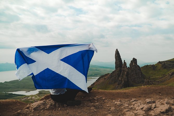 3-Day Budget Backpacker Isle of Skye and the Highlands Tour from Edinburgh - Callander, Glencoe, Fort William, and the Jacobite Steam Train window