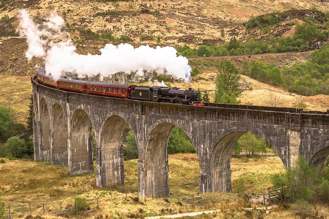 3-Day Isle of Skye, 'Hogwarts Express' Train and Highlands Tour - Day one: Edinburgh to Glencoe, then Fort William and Mallaig, ending in Portree