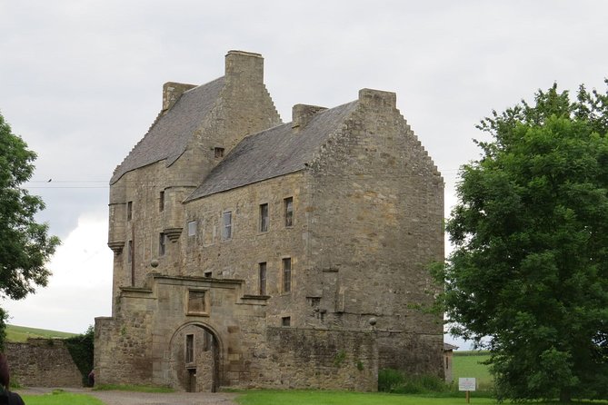 4-Day Outlander Trail Tour from Edinburgh Including Admissions - Lodging in Inverness and Fort William, and why location matters