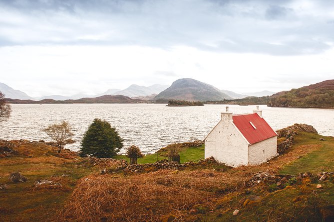 5-Day Highland Explorer and Isle of Skye Small-Group Tour from Edinburgh - Day 4: Old Man of Storr, Kilt Rock Waterfalls, and Dunvegan Castle Legends