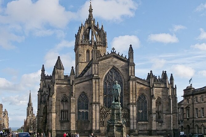 A History of Witchcraft in Edinburgh: A Self-Guided Audio Tour - Scottish Parliament Stop: Politics in the Same Frame