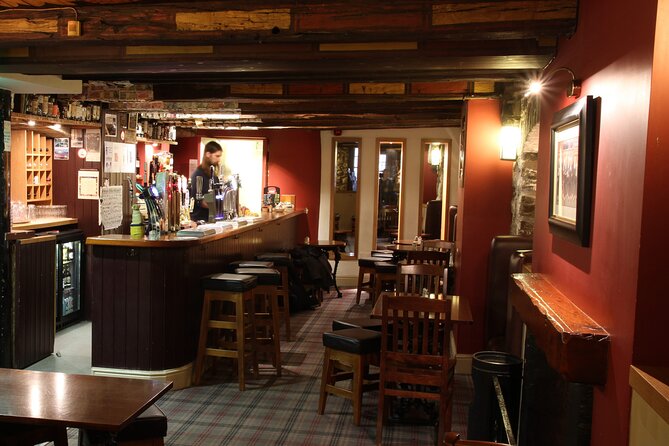 Afternoon Whisky Tasting in a Traditional Edinburgh Bar - Getting Advice for What to Buy and Where to Go Next
