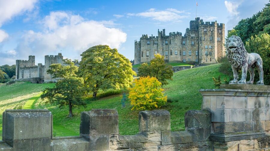 Alnwick Castle, Northumberland & Scottish Borders 1-Day Tour - Border Reivers to Potter lessons, why this route works