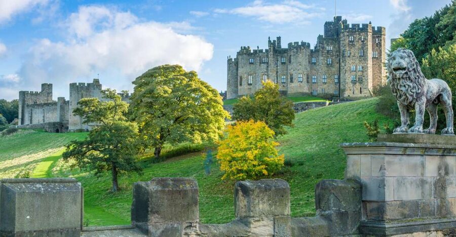 Alnwick Castle, Northumberland & Scottish Borders 1-Day Tour - Holy Island of Lindisfarne, and the low-tide rule that shapes your day