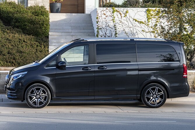 Arrival Transfer: Airport EDI to Edinburgh by Luxury Van - EDI Meet-and-Greet at Turnhouse: Getting Started Without the Headache