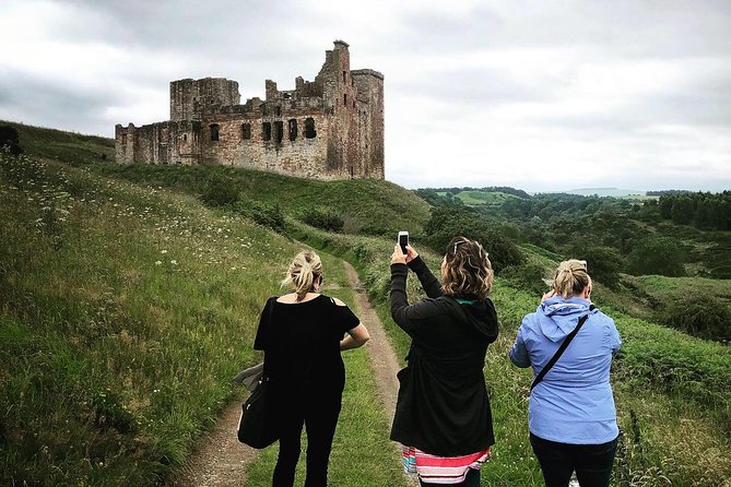 Beyond Edinburgh (Half Day Tour) - The real value: a guide who tailors the route to your people