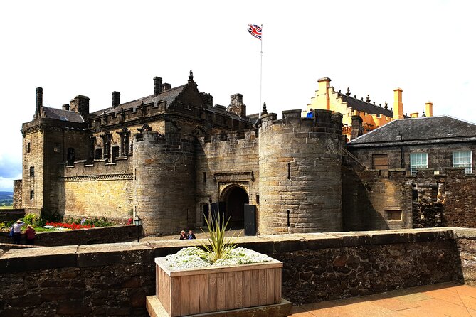 Blackness & Stirling Castle, Wallace Monument Private Tour - Stop 1: Forth Road Bridge area, 10 minutes of UNESCO-class engineering