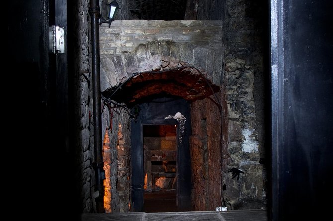 City of the Dead Underground Vaults (Day) - Best Time to Go and How to Fit It Into Your Day