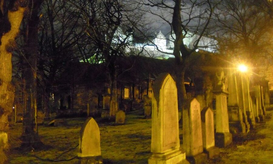 Edinburgh: 2-Hour Ghost Tour in Spanish - Key things I’d circle before you go