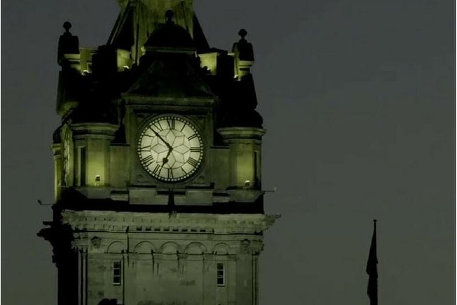 Edinburgh 2 Hour Nighttime Ghost Tour Italian Tour Guide - Meeting at 190 High St and What the 2-Hour Pace Really Feels Like
