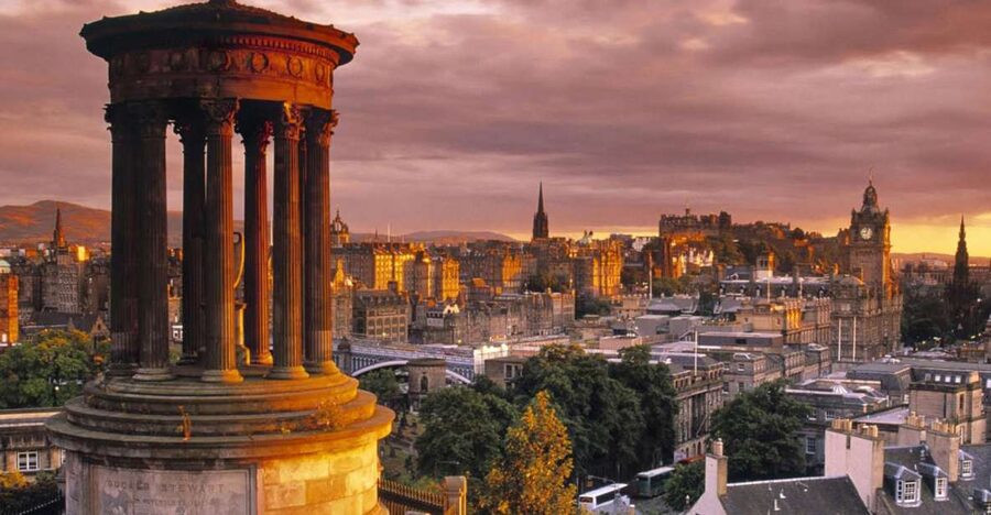 Edinburgh: 3-Hour Historical Walking Tour in Italian - Key Highlights Worth Matching To Your Plans