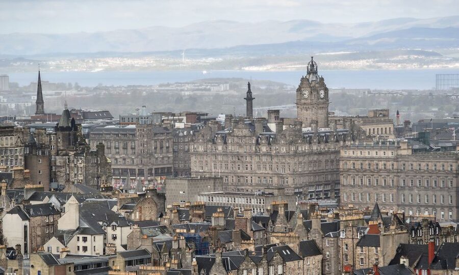 Edinburgh: 3-Hour Historical Walking Tour in Italian - Mary King’s Close and National Museum Stops That Make You See Daily Life