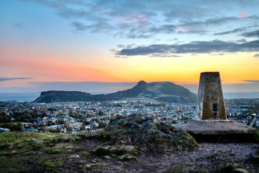 Edinburgh: Arthur's Seat Hike with Mountain Guide - Arthur’s Seat in 2 Hours: Why This Guided Hike Is Such Good Value