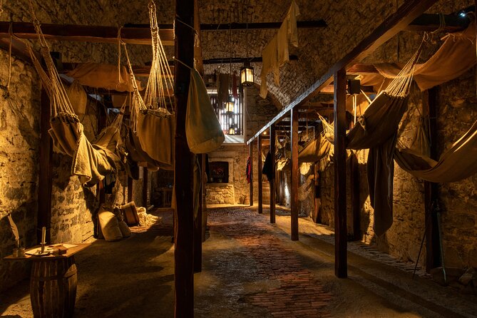 Edinburgh Castle: Guided Walking Tour with Entry Ticket - Your self-guided time after the tour: museums, prisons, and St Margarets Chapel