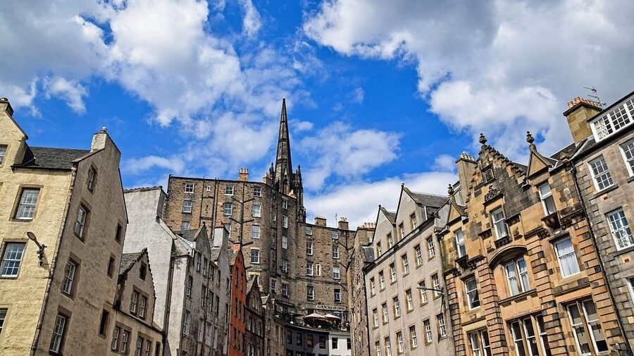 Edinburgh: Child-Friendly Tour with a Local Friend - Tips to Make the Most of Your Local Host