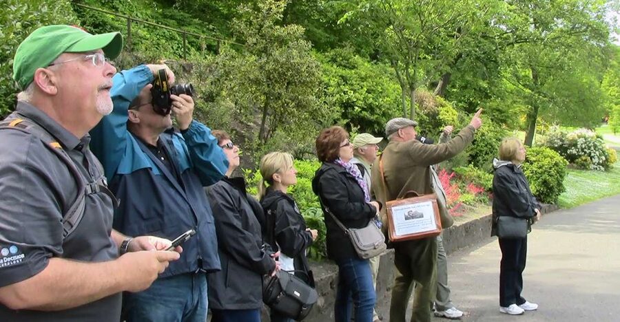 Edinburgh: City Highlights Private Guided Walking Tour - Quick hits you will feel on the ground