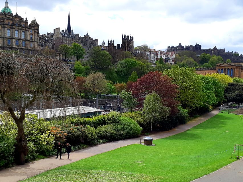 Edinburgh: City Highlights Private Guided Walking Tour - John Knox’s House and the Scottish Storytelling Centre