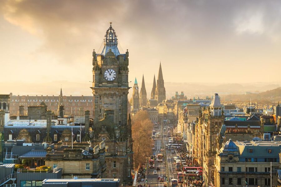 Edinburgh: City Highlights Walking Tour - Key Highlights You’ll Actually Feel During the Walk