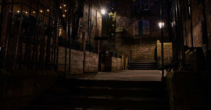 Edinburgh: Dark Secrets of the Old Town Ghost Walking Tour - Should you book this Dark Secrets of the Old Town tour?