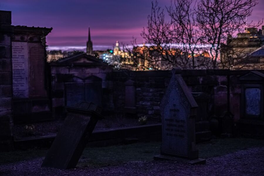 Edinburgh: Dark Secrets of the Old Town Ghost Walking Tour - Canongate Kirkyard and Old Calton Cemetery: the graveyard chapters