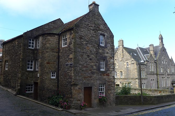 Edinburgh: Dean Village Circus Lane Walking Tour with a Local - Where the tour starts, how it flows, and why the route makes sense