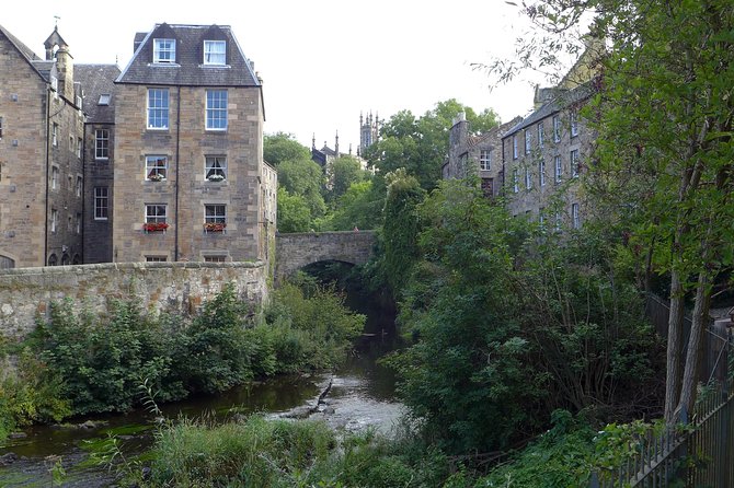 Edinburgh: Dean Village Circus Lane Walking Tour with a Local - Scott Monument: the writer tower moment, no extra time sink