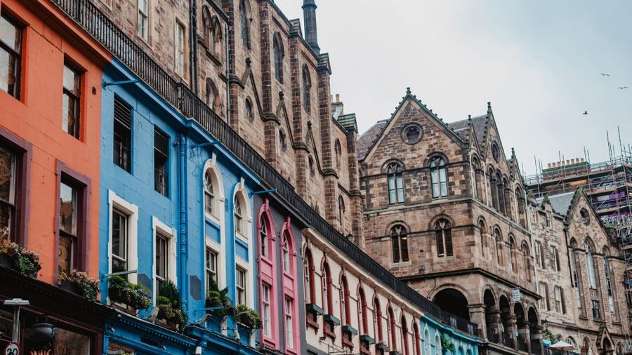 Edinburgh: Discover Edinburgh's Old Town Walking Tour - How the Guide Storytelling Changes What You Notice
