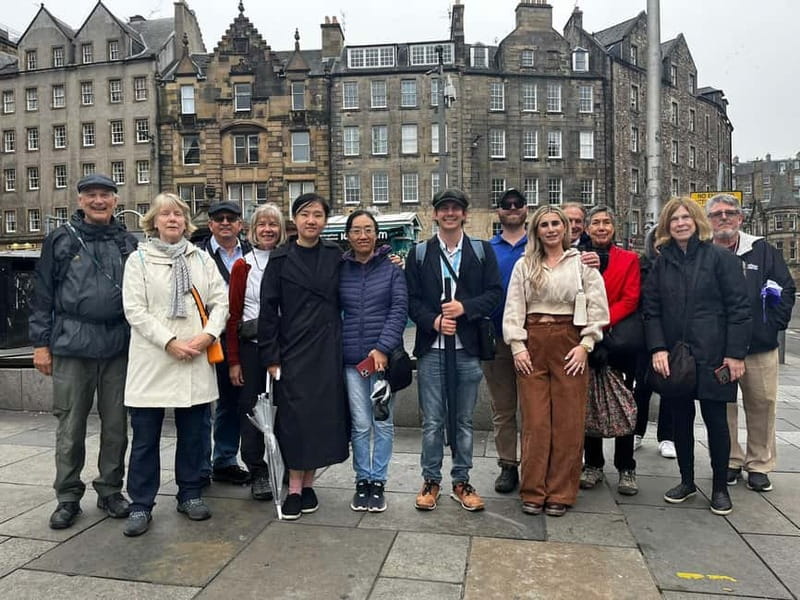 Edinburgh: Full-Day Walking Tour with Edinburgh Castle - Mercat Cross and St Giles’ Cathedral: Key Stops Without the Guesswork