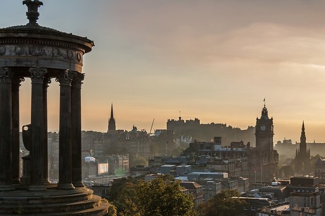 Edinburgh Ghost Tour: Mysteries, Legends and Murders - Guides who turn grim facts into a story you can follow