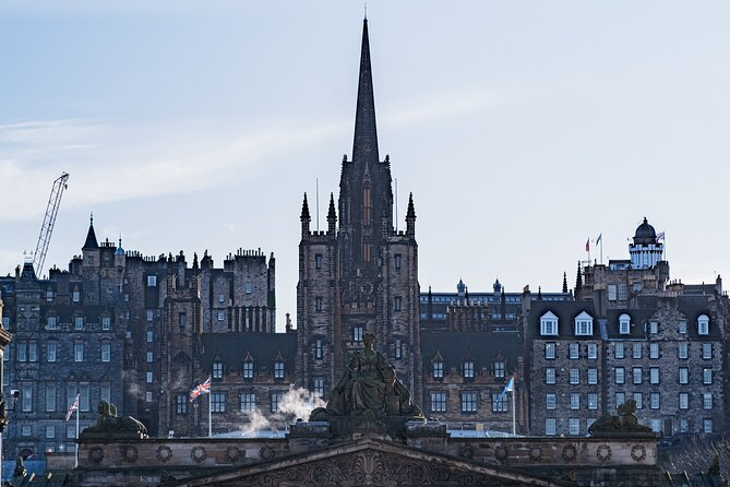 Edinburgh Ghost Tour: Mysteries, Legends and Murders - Timing, weather, and what to bring for a cold walking evening