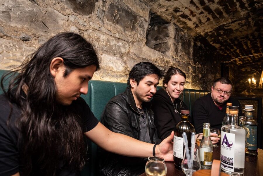 Edinburgh: Gin Tasting at Underground Venue - Timing, comfort, and who this suits best