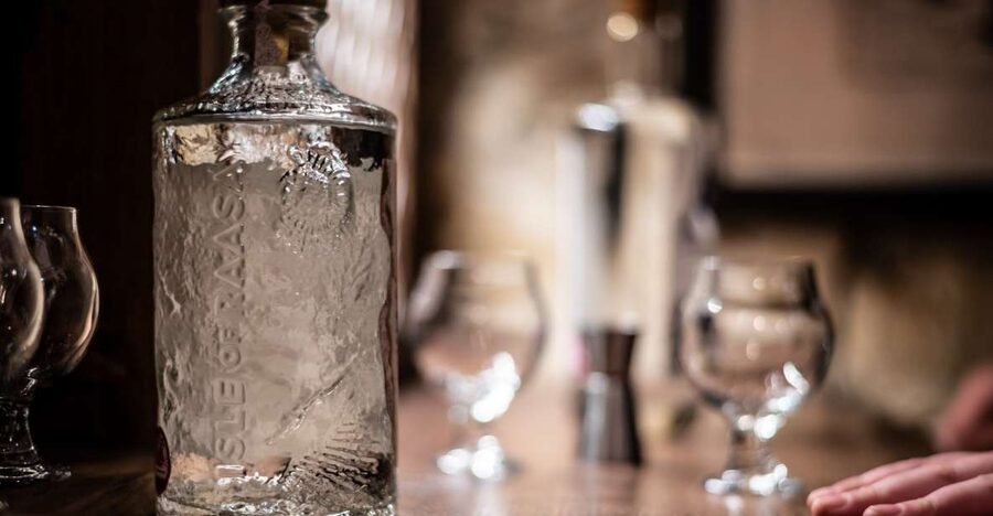 Edinburgh: Gin Tasting at Underground Venue - Price and value: $36 for four tastings plus guided context