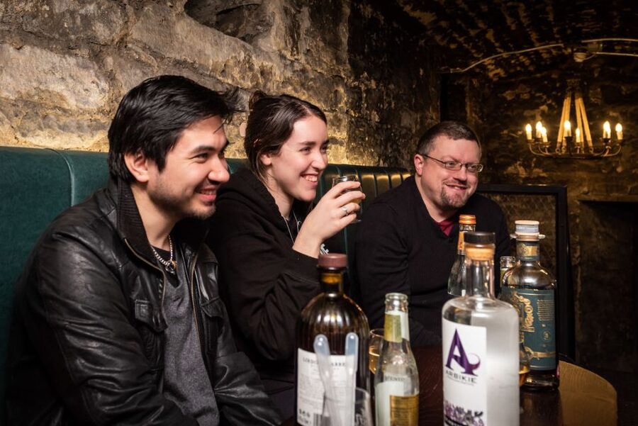 Edinburgh: Gin Tasting at Underground Venue - The underground venue experience: atmosphere that makes the tasting feel special