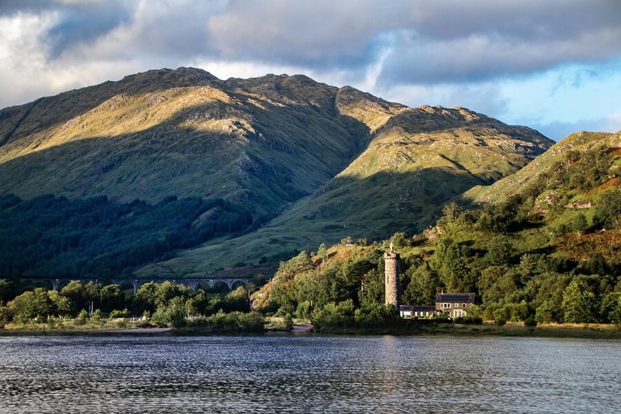 Edinburgh: Glenfinnan Viaduct, Glencoe & Fort William - Linlithgow Palace, the Kelpies, and Stirling Castle: Big Scotland in a Single Drive