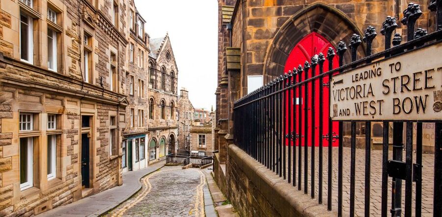 Edinburgh: Guided Harry Potter Tour in French - A French Harry Potter Walk Through Edinburgh’s Old Town