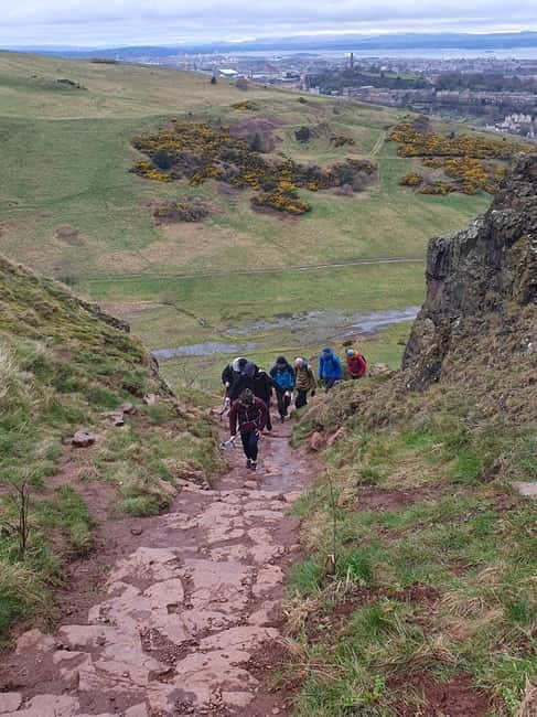 Edinburgh: Guided Hike to Arthur's Seat and Holyrood Park - Why Arthur’s Seat and Holyrood Park makes such a smart half-day plan