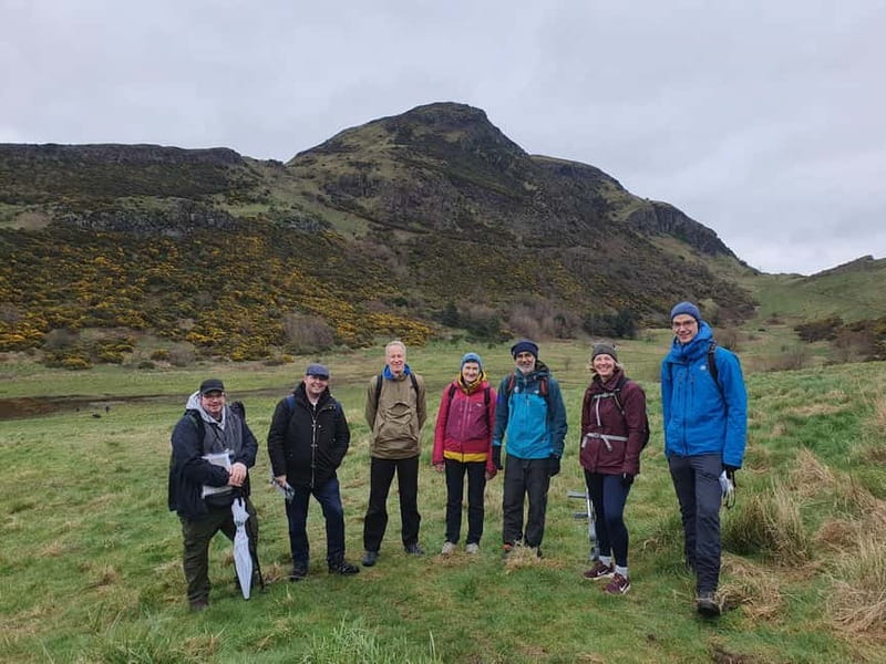 Edinburgh: Guided Hike to Arthur's Seat and Holyrood Park - Start at the King’s Gallery, right by the Royal Mile