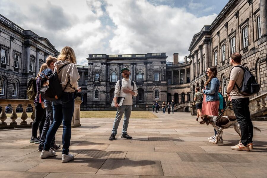 Edinburgh: Harry Potter Guided Tour With A Whisky Tasting - Victoria Street and the spots tied to JK Rowling’s writing