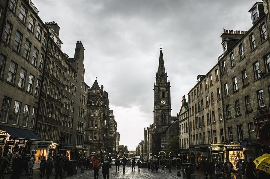 Edinburgh: Harry Potter Tour & Amazing Illusions Experience - The House of Tricks: 100+ Illusions Across 5 Floors
