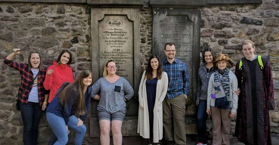 Edinburgh: Harry Potter Tour with Entry to Edinburgh Castle - Tron Kirk on the Royal Mile: start strong, walk with purpose