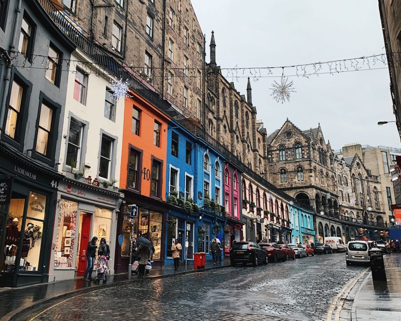 Edinburgh: Harry Potter Tour with Entry to Edinburgh Castle - Waverley Station and Edinburgh University Old College: the Old Town meets the bookish side