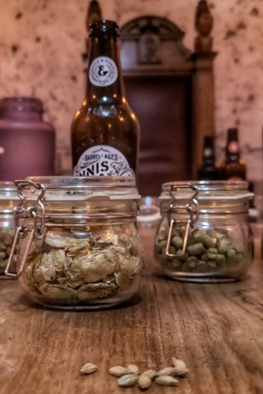 Edinburgh: Harry Potter Walking Tour and Beer Tasting - Royal Mile opener, Tron Kirk to Waverley Station street-level story time