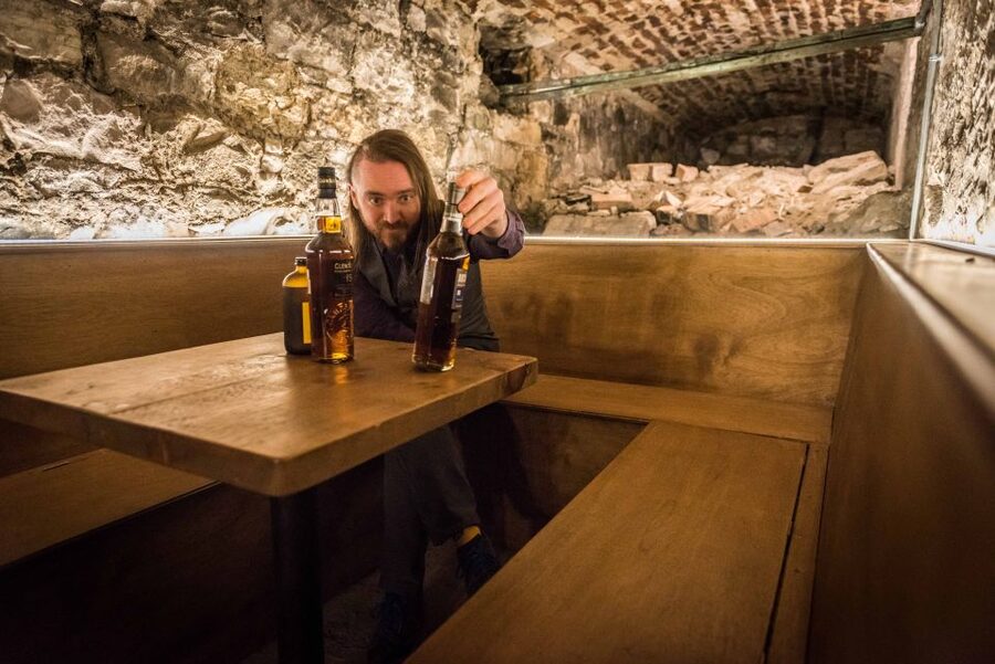 Edinburgh: Harry Potter Walking Tour and Whisky Tasting - Harry Potter and whisky in one afternoon, and why that combo works