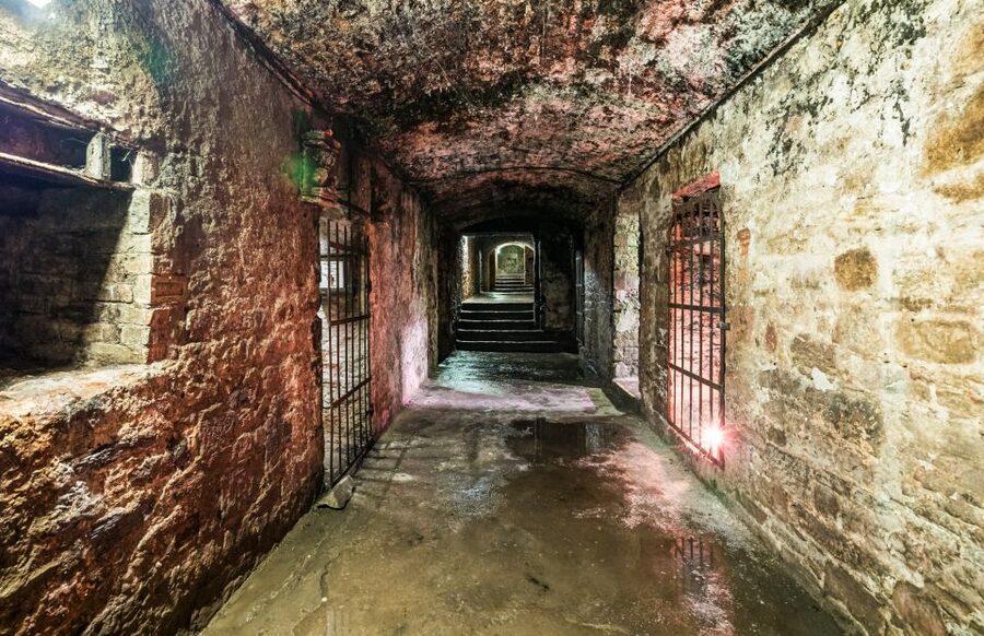 Edinburgh: Haunted Underground Vaults and Graveyard Tour - The Walking Part: Haunted Streets, Dark Names, and a Pace That Stays Moving