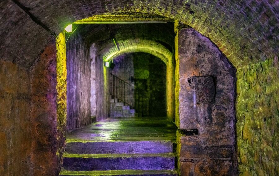 Edinburgh: Haunted Underground Vaults and Graveyard Tour - How the Guide Storytelling Improves the Scare Factor (Without Making It Random)