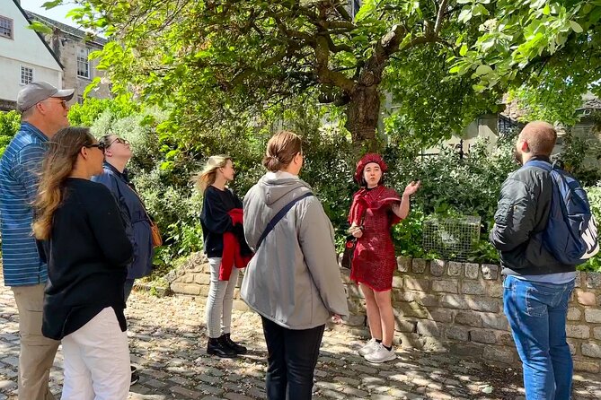 Edinburgh Historical Gems Tour with Whisky & Local Flavours - Mercat Cross and Parliament Square: start with the civic core