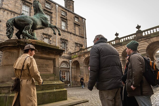 Edinburgh Historical Gems Tour with Whisky & Local Flavours - Down the Royal Mile: how to find the quiet lanes without missing the plot