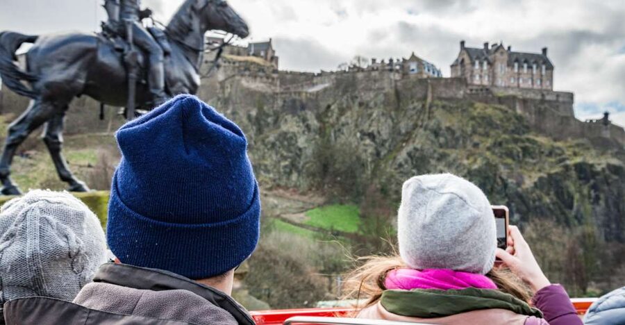 Edinburgh: Hop-On Hop-Off Bus Pass with 3 City Tours - Edinburgh City Sightseeing (Red): Old Town corners to Holyrood Park