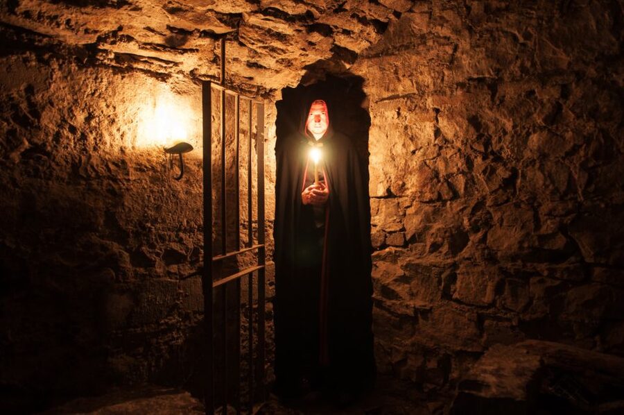 Edinburgh: Immersive Small-Group Haunted Underground Tour - Price and value: about $34 for exclusive vault entry and museum time