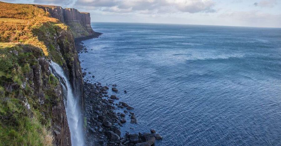 Edinburgh: Isle of Skye, Loch Ness, & Highlands 5-Day Tour - Skye’s big-road scenery, Glenfinnan, and Eilean Donan Castle